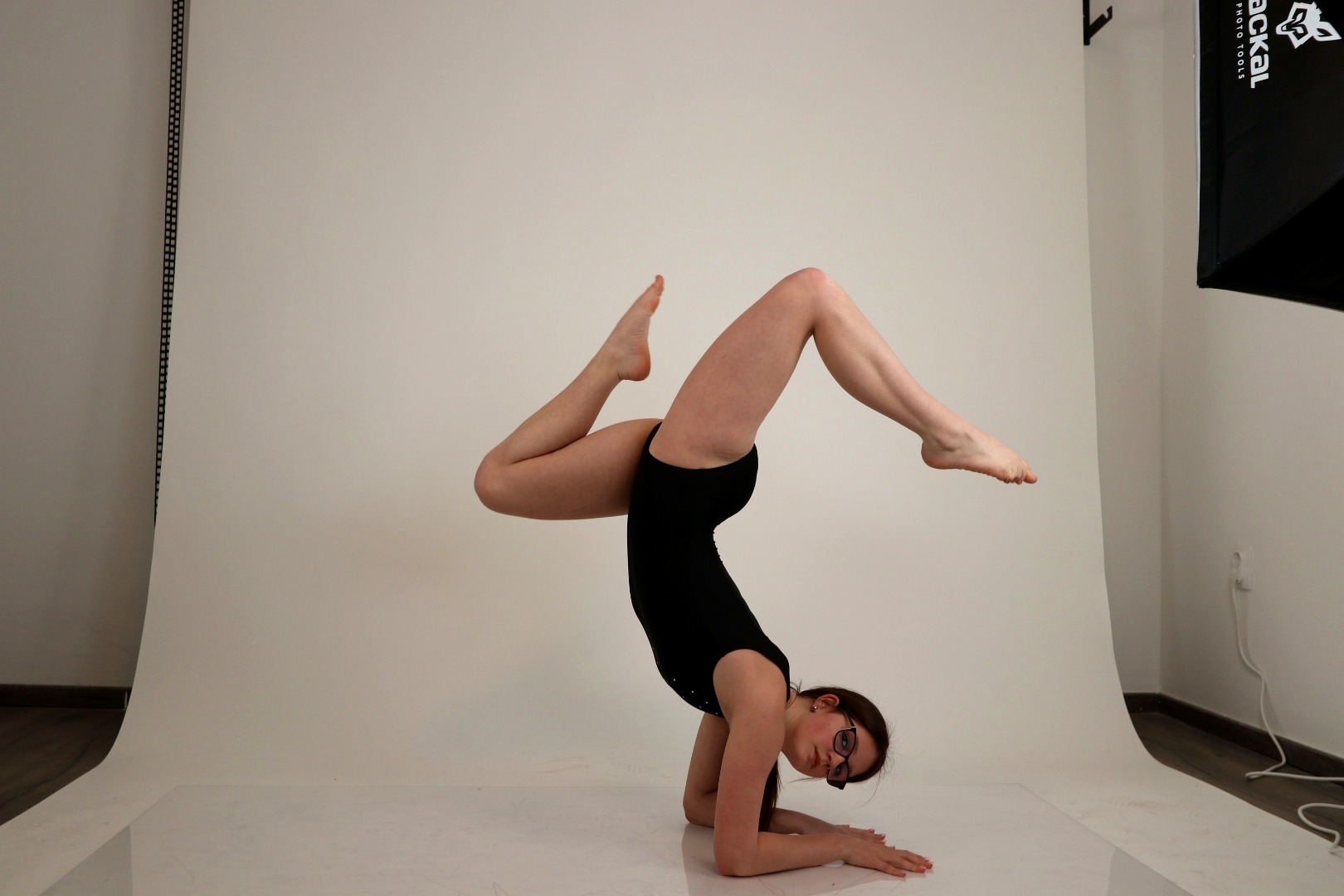 Dorka — tánc/akrobatika