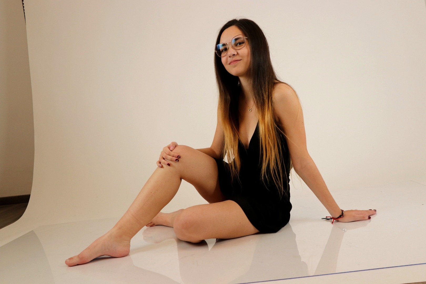 Vanessza — ülő póz